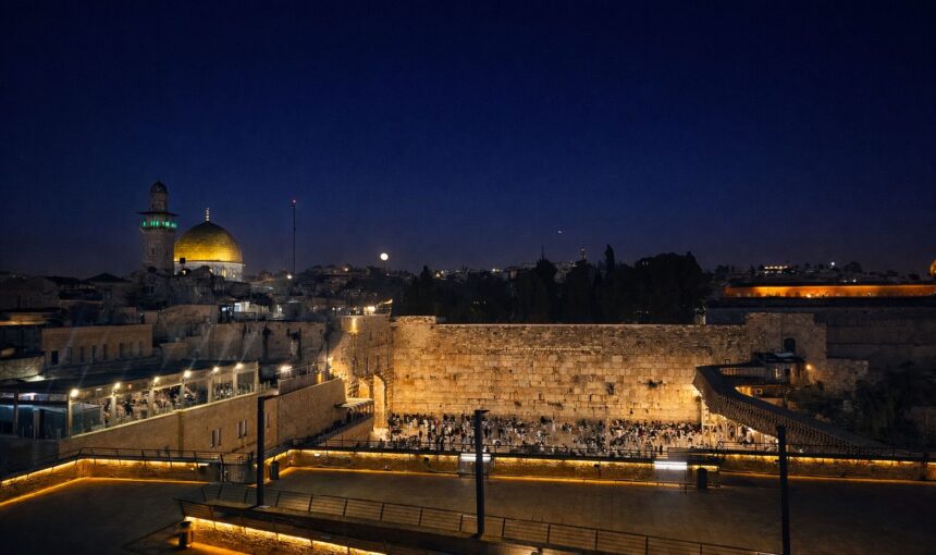 Masjid Al-Aqsa, dibuka kembali, Yerusalem, 9 April 2026, umat Islam, ibadah, situs suci